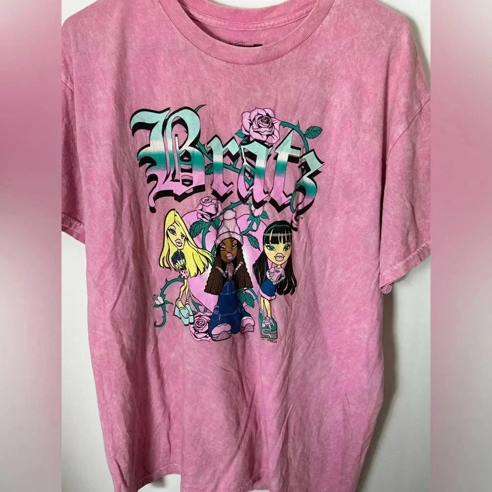 Bratz Top Womens Large Pink World Tour 2001 Dolls Graphic Crew Tee